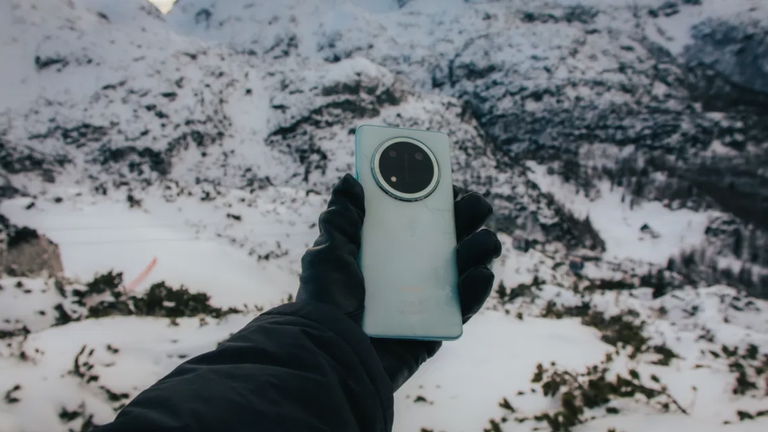 Pantalla gigante, rendimiento top y resistencia a prueba de caídas en este móvil de HONOR: y ahora con un descuentazo que te puede alegrar estas Navidades