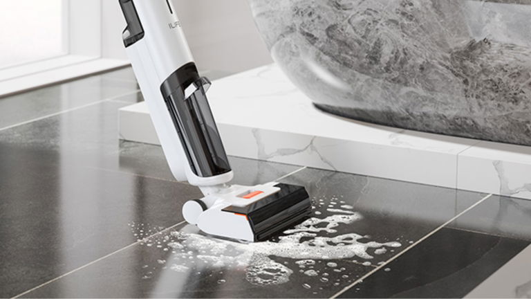 Más de 10000 unidades vendidas y su tanque de agua doble grande hace que limpiar sea un paseo con la ILIFE W90