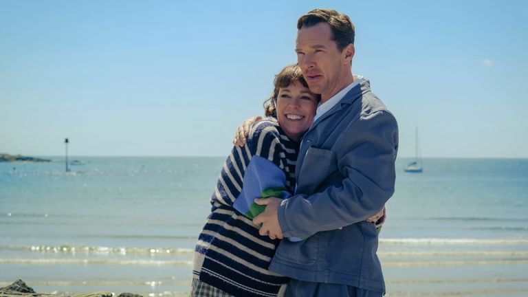 Ya en streaming el remake de 'La guerra de los Rose', ahora con Benedict Cumberbatch y Olivia Colman