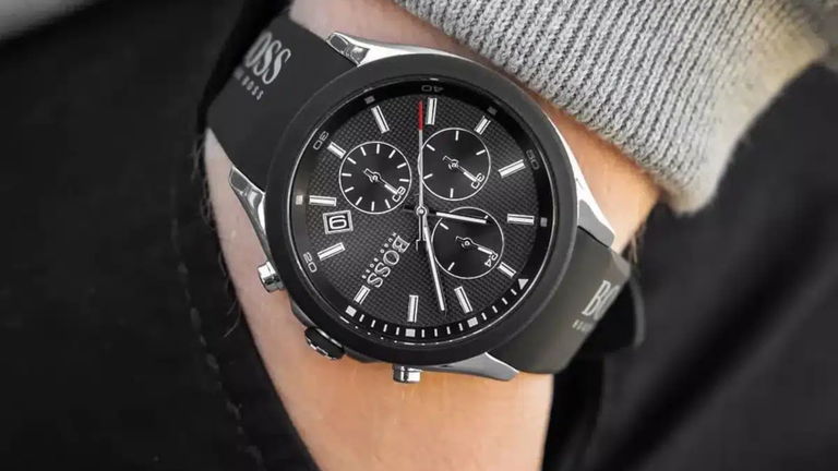 Presencia de BOSS en la muñeca: cronógrafo de cuarzo de 44 mm con resistencia al agua 5 ATM, con su mejor rebaja de siempre