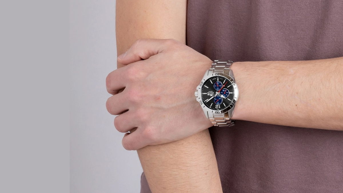 Te presento el regalo perfecto para Navidad: este reloj Lotus elegante y a muy buen precio