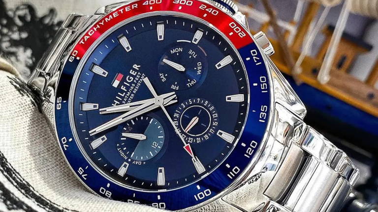 Tienes que echarle un ojo a este reloj Tommy de acero y diseño atemporal, porque tiene un gran descuento y es perfecto como regalo