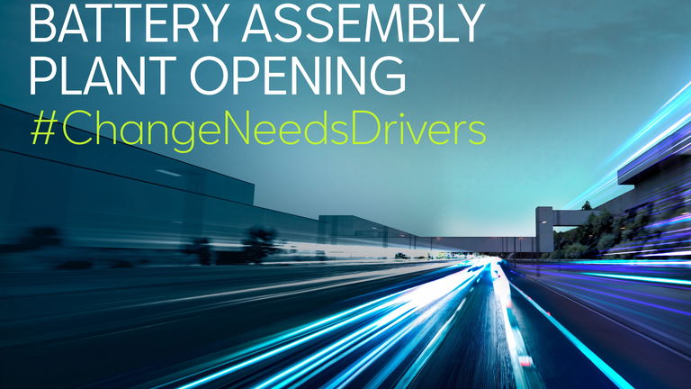 Cupra inaugura en Barcelona su planta de ensamblaje de baterías