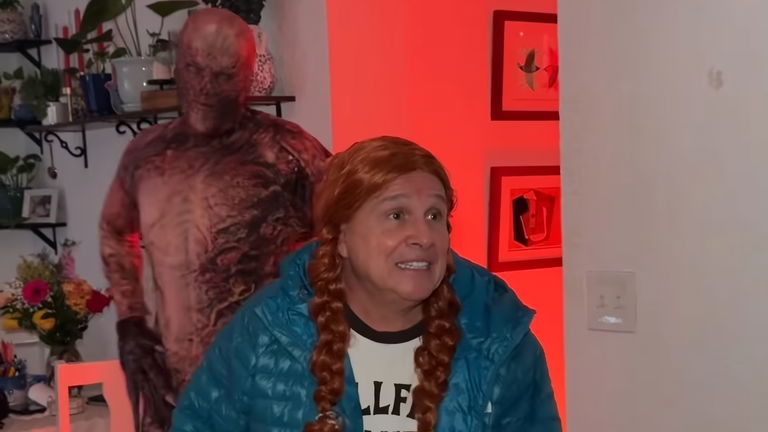 El resumen más WTF del volumen 2 de 'Stranger Things 5' viene de Colombia