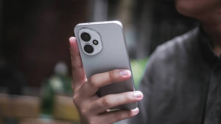 Snapdragon 8 Gen 3, cámara de 200 megapíxeles y carga de 100 W: uno de los móviles más brutales de HONOR ha desplomado su precio