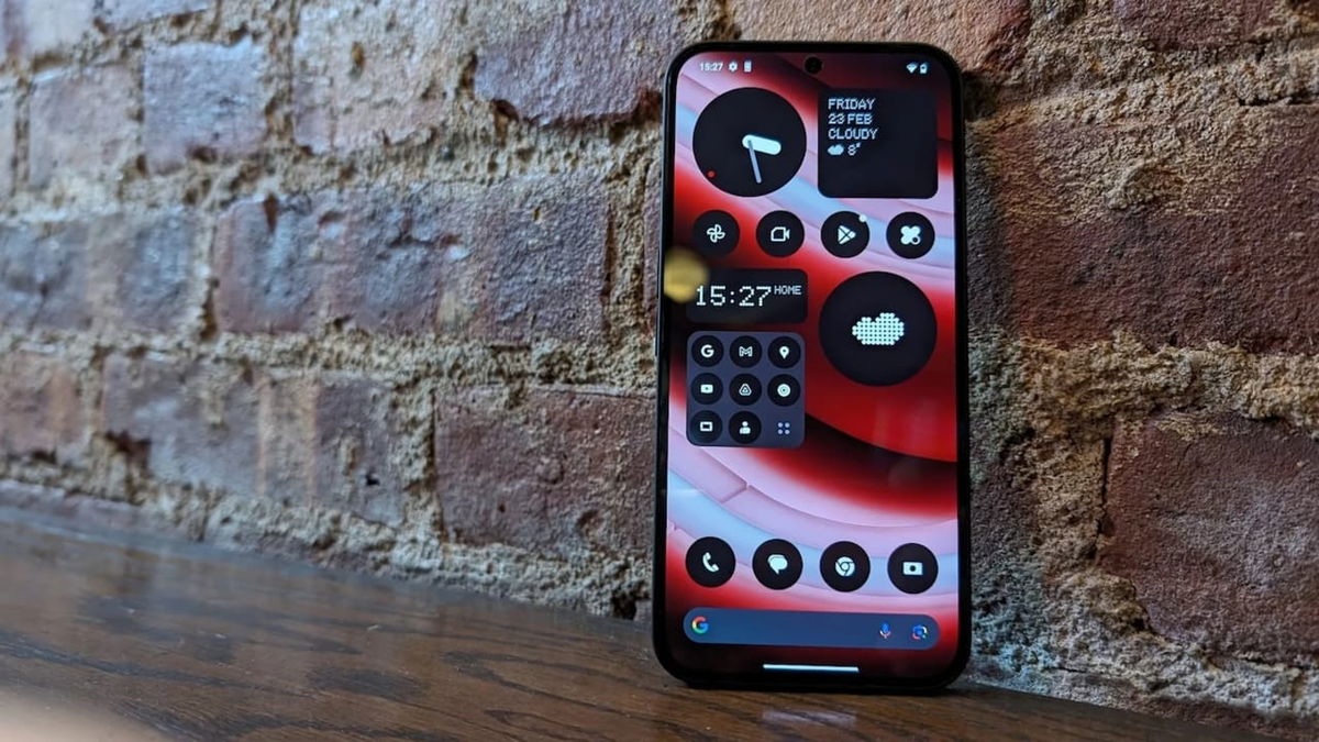 Gama media a precio de gama baja: el Nothing Phone (2a) ya cuesta la mitad que cuando salió