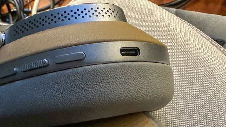 A mitad de precio estos cascos Bowers & Wilkins con 30h de batería, cancelación de ruido y un sonido espectacular