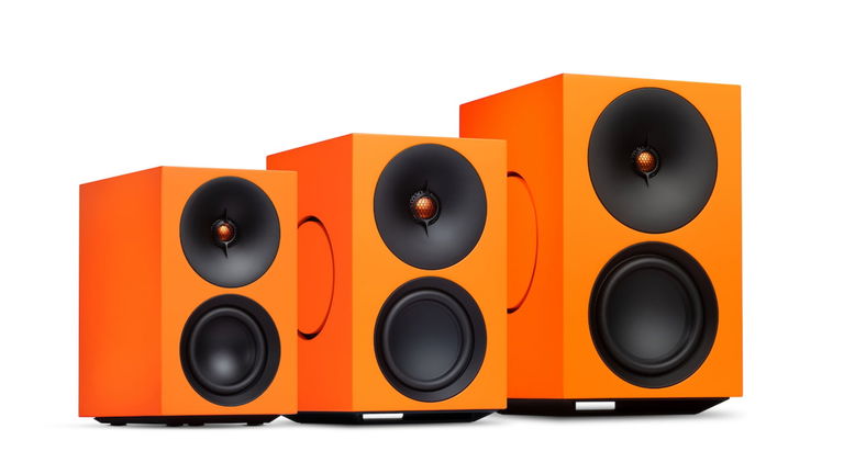 Cambridge Audio presenta los L/R, altavoces autoamplificados de salón para tu música y tu TV