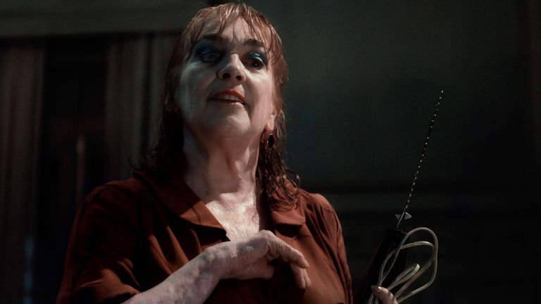 Del terror de Carmen Maura a la fantasía épica de Milla Jovovich: dos motivos muy distintos para entrar en Prime Video esta semana