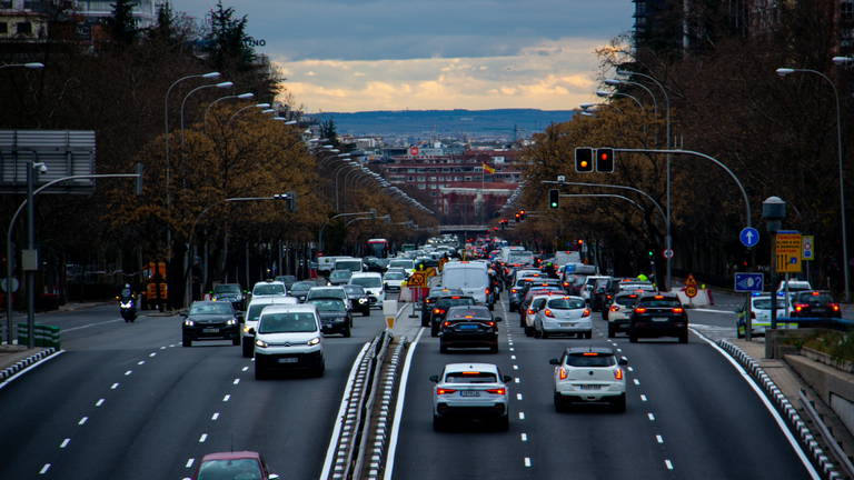 "El objetivo es acabar con la gasolina. Punto": la DGT zanja el debate del 2035