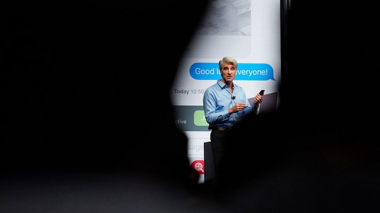 Apple redefine su estrategia de inteligencia artificial con Craig Federighi al frente