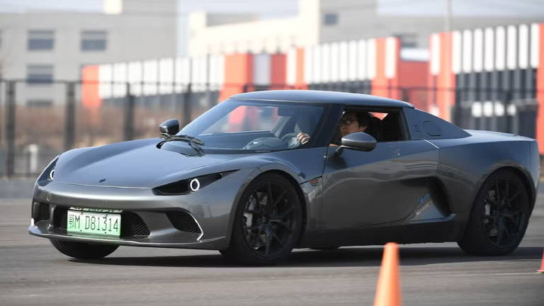 Acelera de 0 a 100 en 2,9 segundos y cuesta 30.000 euros en China: el misterioso SC01 pone rumbo a Europa