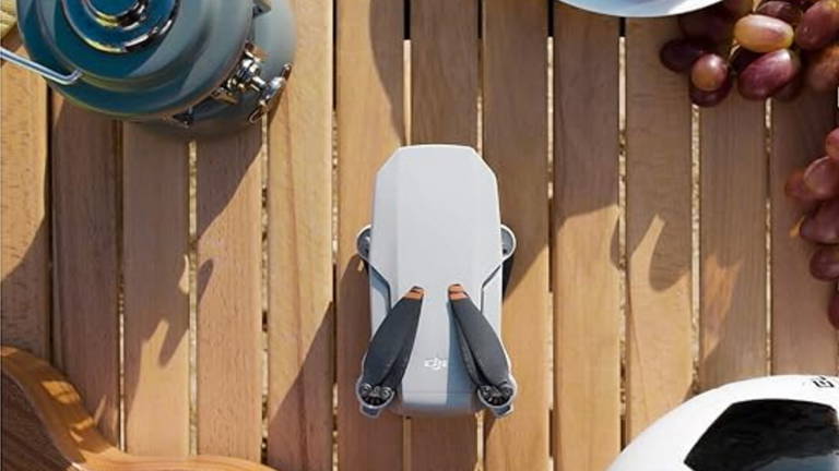 El dron compacto que lo hace todo: DJI Mini 4K, 10 km de transmisión y 62 minutos de vuelo