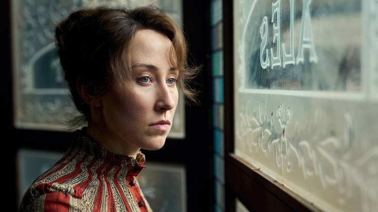 'Mil golpes', la serie del creador de 'Peaky Blinders', vuelve a Disney+ con una temporada 2 que no se parece a la primera