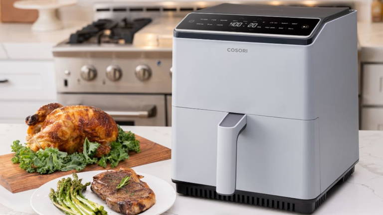 Nota casi perfecta y un precio de locos: la freidora de aire más top de Cosori acaba de tocar fondo