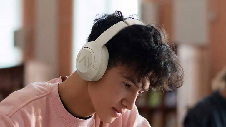 No cuestan ni 30 euros, pero estos cascos inalámbricos con ANC están a la altura de los grandes