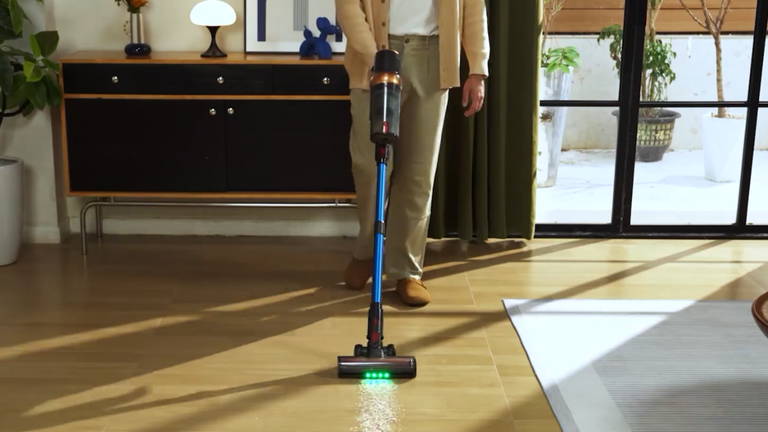 Una aspiradora sin cable de 600W y 65 minutos de autonomía que baja casi 100 euros y apunta a superventas