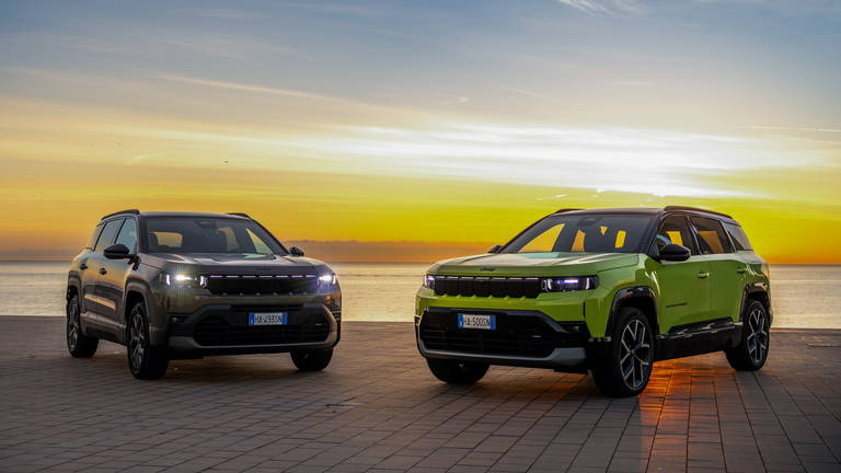 Jeep lanza el nuevo Compass en España desde 260 euros al mes con opciones híbridas y eléctricas
