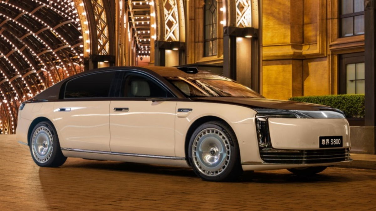 Suma las ventas de Porsche, BMW y Maybach y todavía pierden: el nuevo coche de ultralujo de HUAWEI es todo un éxito