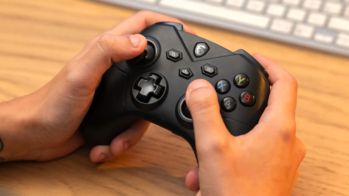 El mando gaming ultrabarato que te recomendamos: solo 34,99 euros en oferta, con 20 horas de batería