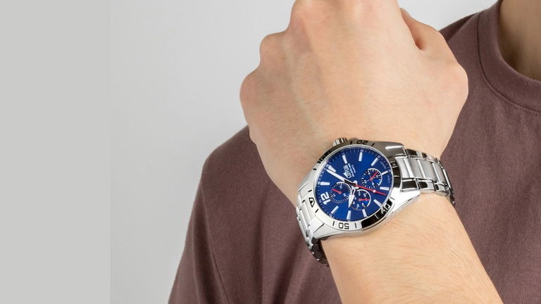 Acero inoxidable, movimiento de cuarzo y cristal mineral de alta resistencia en un reloj Lotus barato y disponible en varios colores