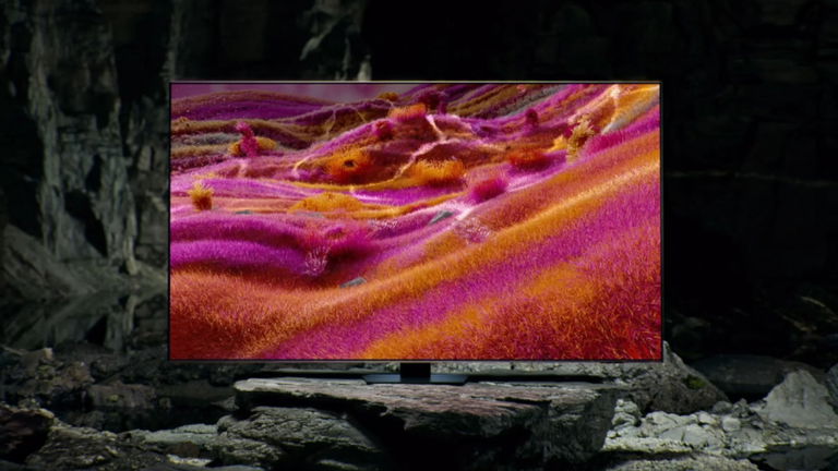 Menos de un año en el mercado y su descuento supera el 50%: esta Smart TV 4K de Samsung está casi regalada y además incluye montaje en pared