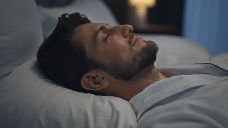 Cuando el problema no es el colchón sino el ruido, los Soundcore Sleep A20 con Bluetooth 5.3 y autonomía pensada para varias noches puede ser tu antídoto