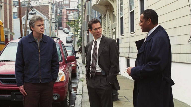 Para mí, una de las mejores películas de intriga de la historia. Este drama criminal reunió a Sean Penn, Tim Robbins y Kevin Bacon y todavía puedes verlo en streaming