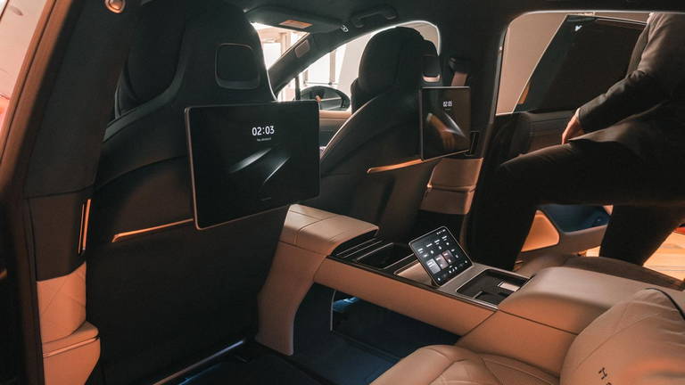 He probado el entretenimiento inteligente de Dolby dentro de coches de lujo y es impresionante