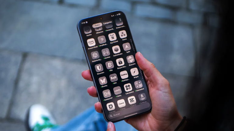 Este móvil no es muy conocido, pero a nosotros nos encanta: 7000 mAh, cámaras top y gran descuento