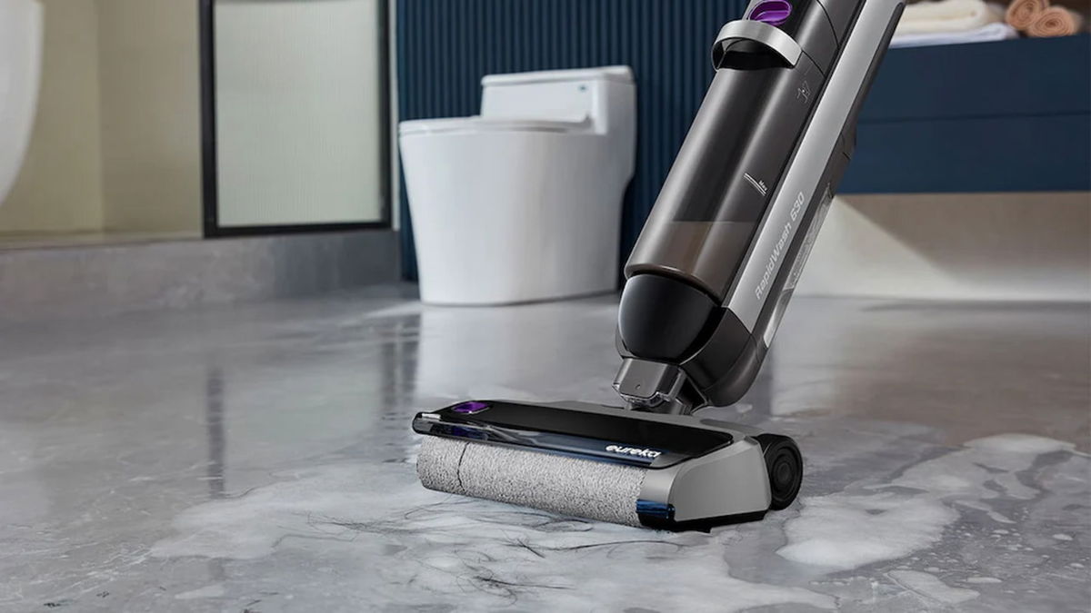 El SUV de los aspiradores escoba también puede fregar el suelo y no cuesta ni 200 euros