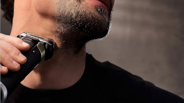 La mejor afeitadora de Braun cae a 299 euros: centro de limpieza automático y afeitado suave incluso en barbas duras