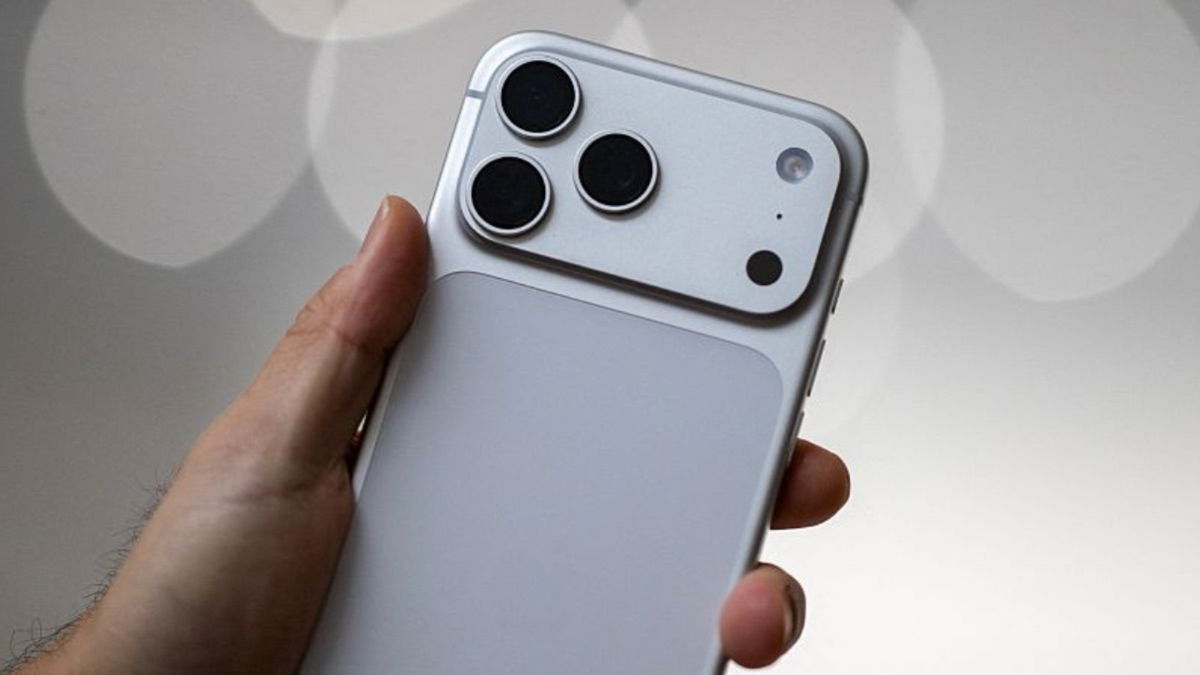 Un número de usuarios está deshaciéndose de sus iPhone 17 Pro Max, la razón no tiene que ver con ningún fallo sino todo lo contrario