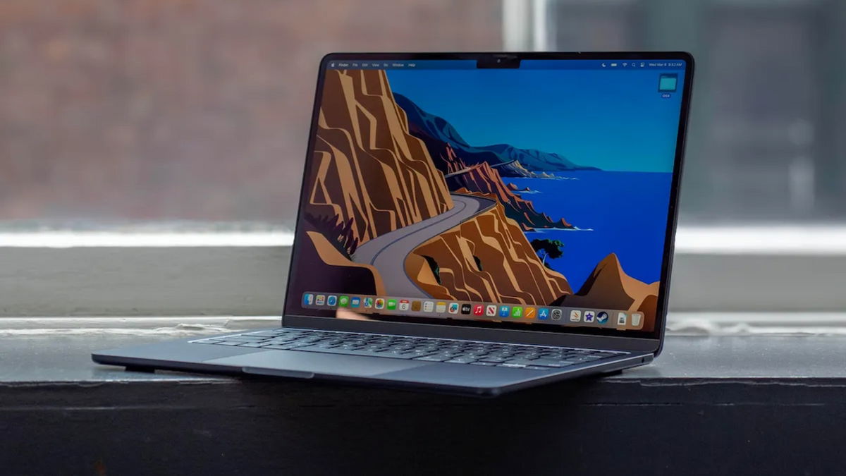 Si usas tu MacBook conectado a la corriente, macOS te ofrecerá una forma nativa de limitar la carga