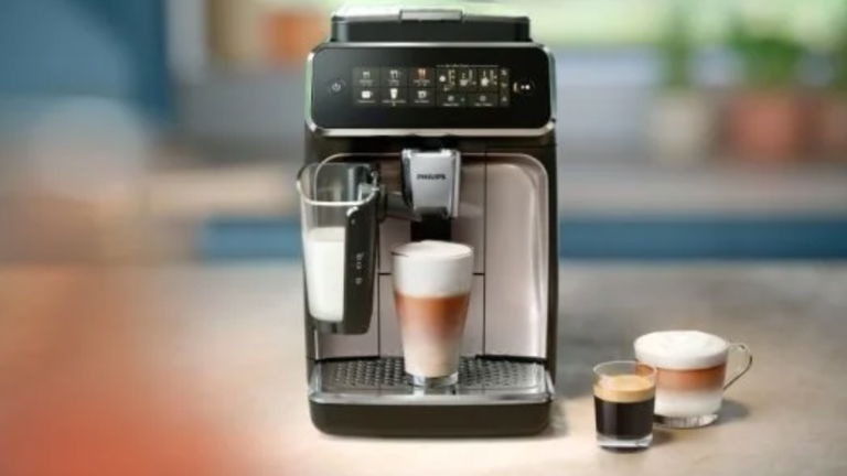 Se acabó el café malo por las mañanas: esta cafetera superautomática cae de precio y vuela