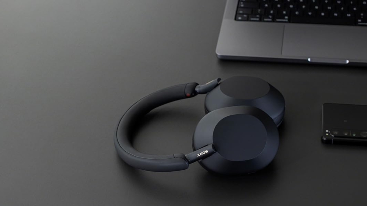 Si quieres desaparecer del ruido del mundo con la mejor cancelación de Sony y 30 horas de batería, estos auriculares están hechos para ti